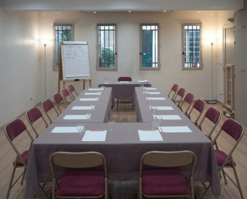 Formation en U 5 tables jusqu'à 16 personnes